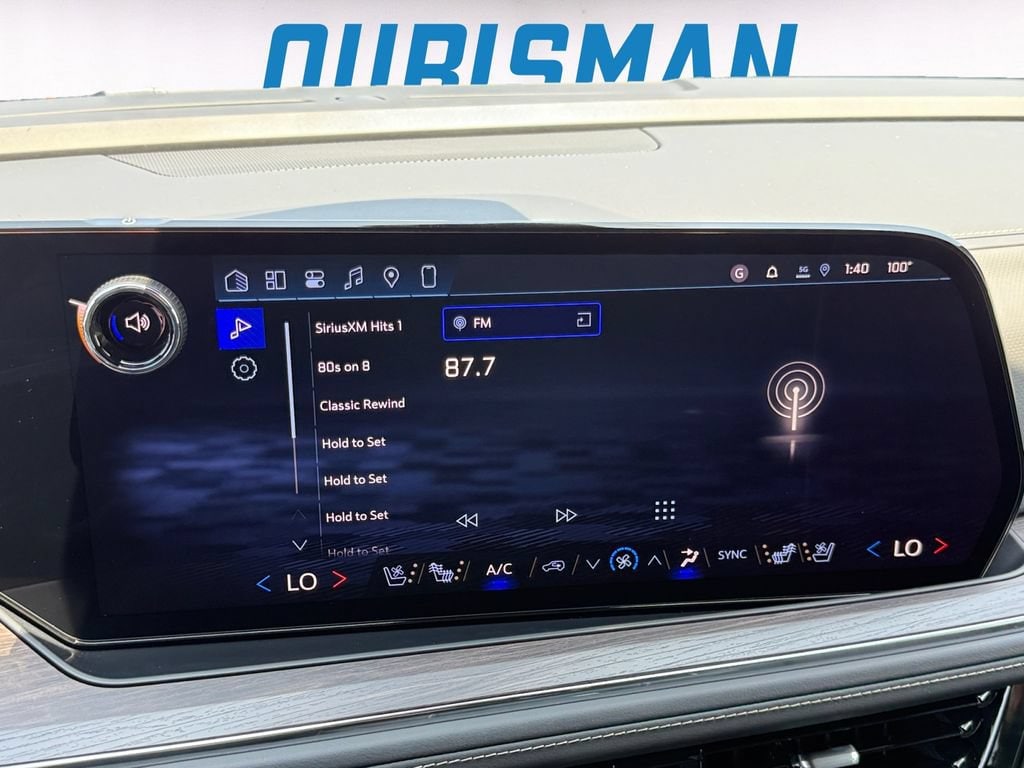 2026 Chevrolet Suburban Premier - Photo 14