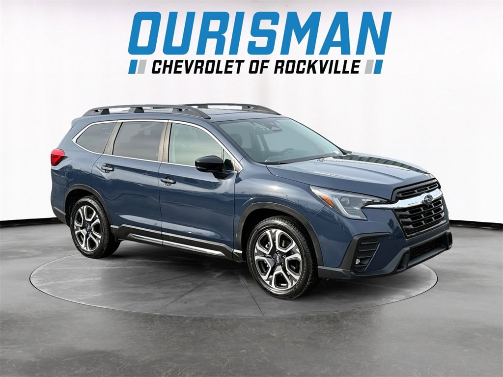 2024 Subaru Ascent Limited's photo