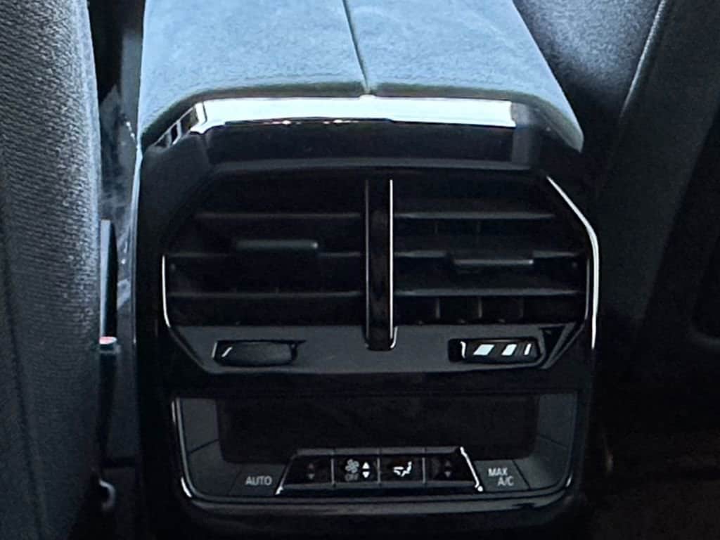 2023 BMW iX Base - Photo 22