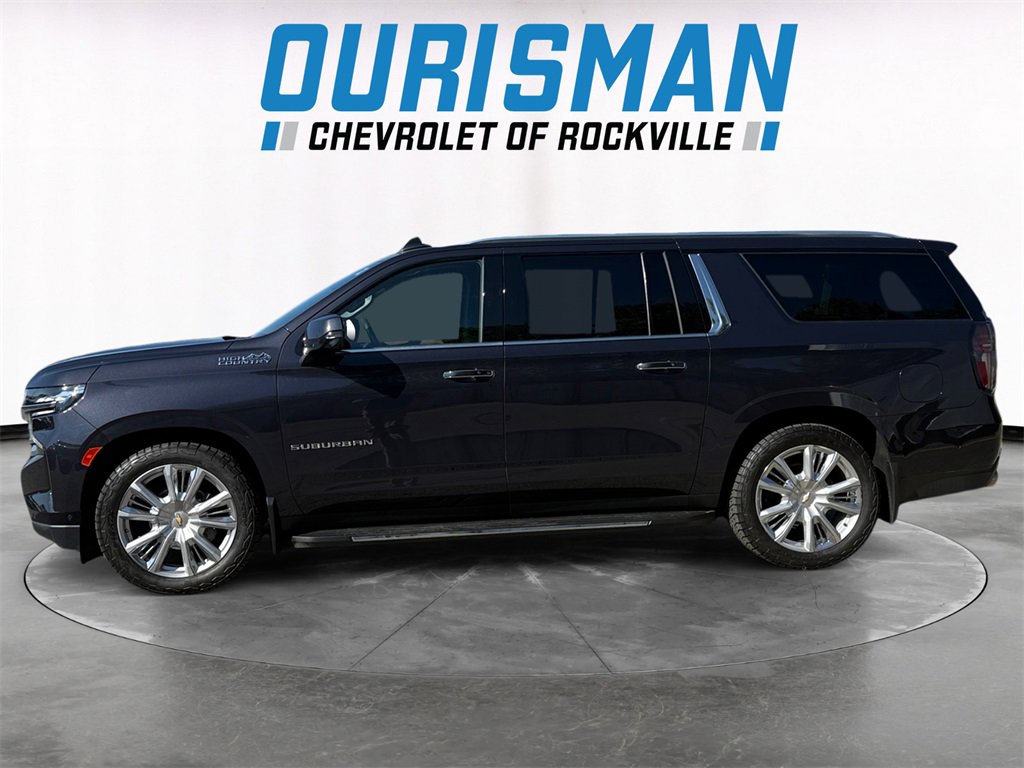 2023 Chevrolet Suburban High Country photo 2