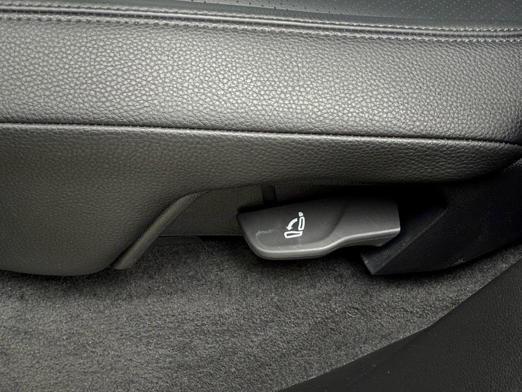 2022 Porsche Cayenne Base - Photo 24