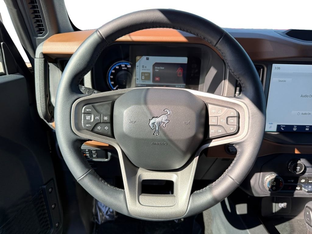 2024 Ford Bronco 4-Door Outer Banks - Photo 13
