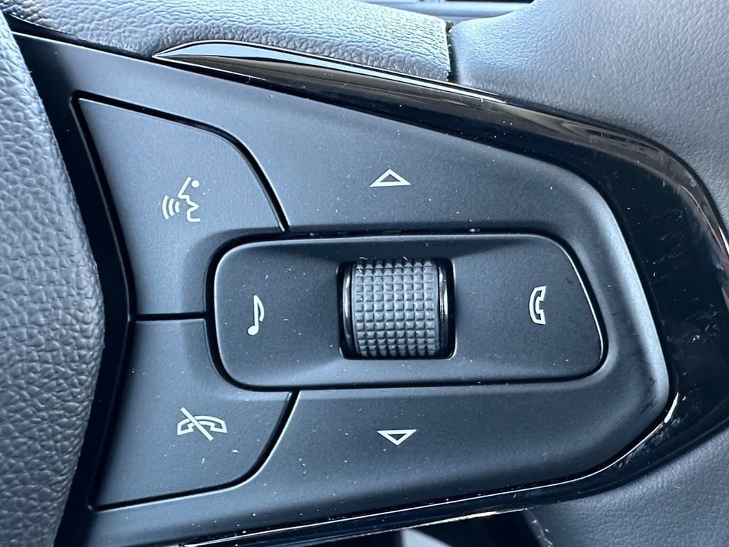 2027 Chevrolet Bolt LT - Photo 20