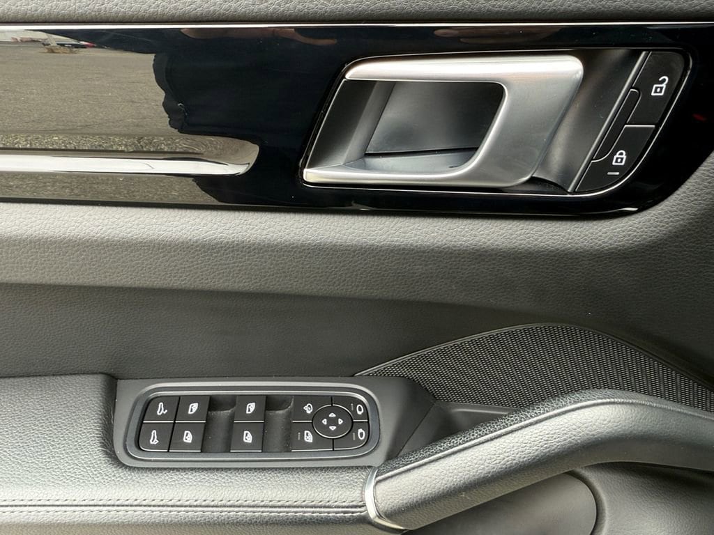 2022 Porsche Cayenne Base - Photo 11