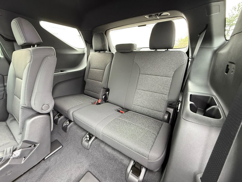 2026 Chevrolet Traverse LT - Photo 25