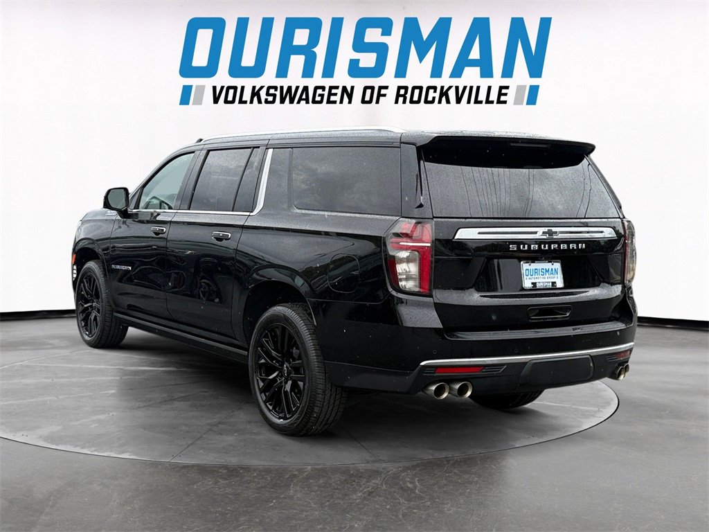 2023 Chevrolet Suburban High Country photo 4