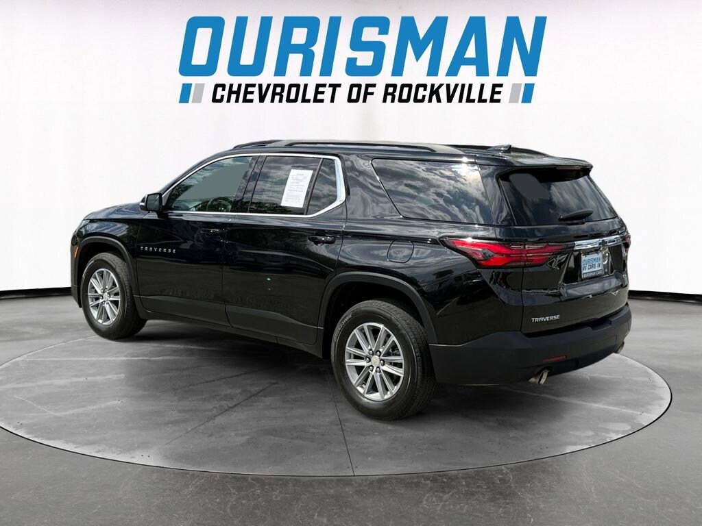 Used 2023 Chevrolet Traverse LT Cloth SUV
