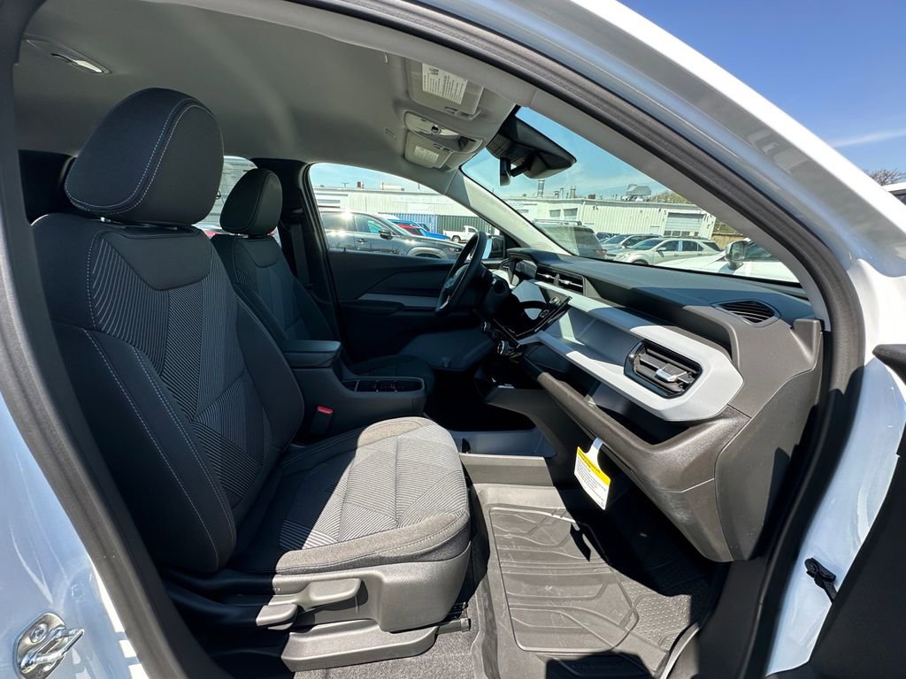 2027 Chevrolet Bolt LT - Photo 22