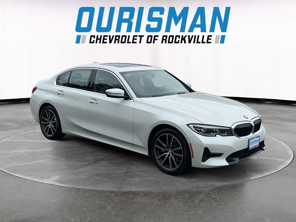2019 BMW 3 Series 330i xDrive Sedan's photo