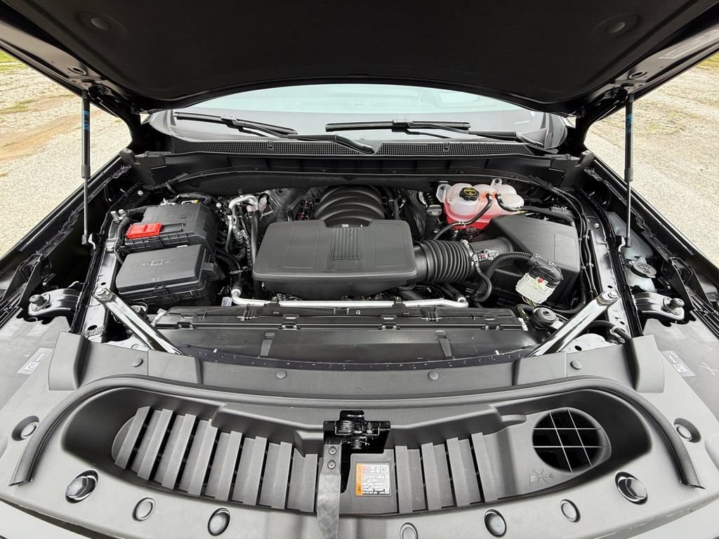 2026 Chevrolet Suburban RST - Photo 28