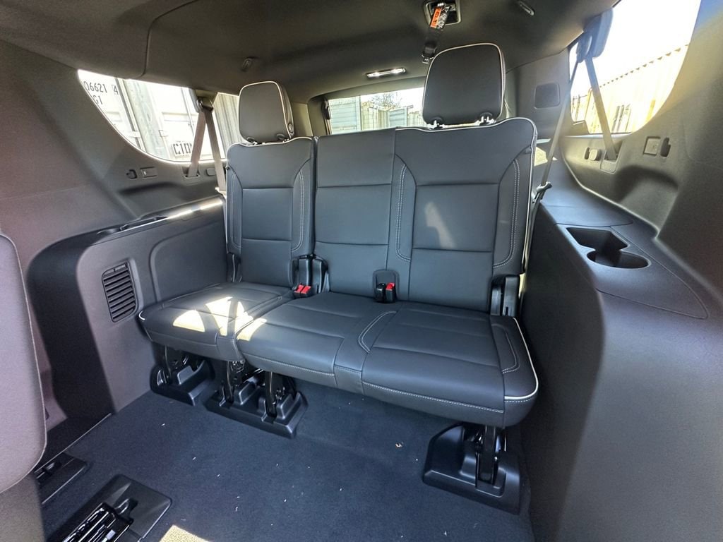 2026 Chevrolet Suburban Premier - Photo 25