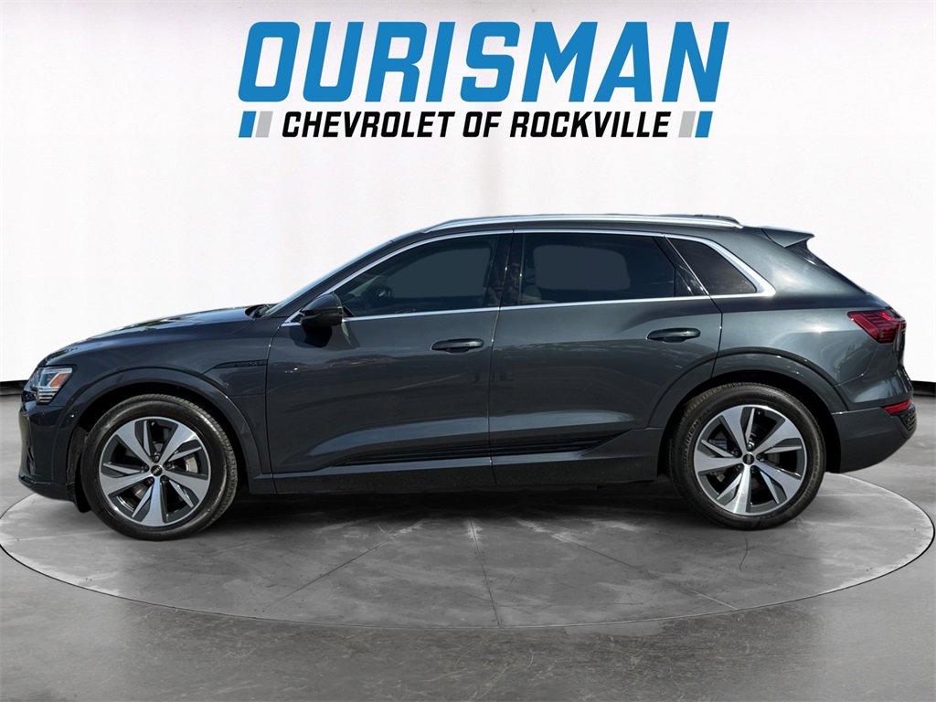 2024 Audi Q8 E-tron Premium photo 2