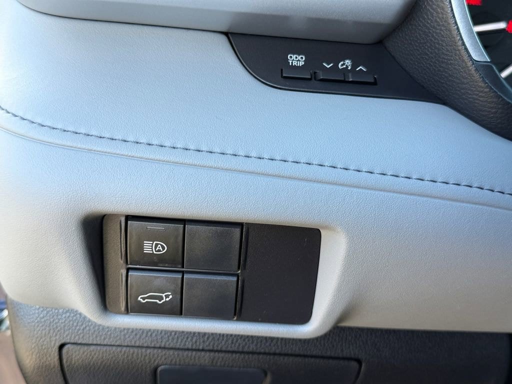 2022 Toyota Highlander XLE - Photo 22