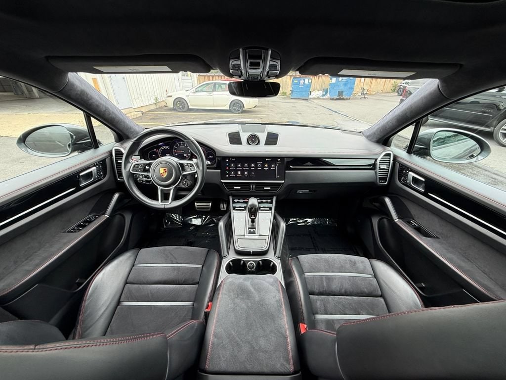 2023 Porsche Cayenne Coupe GTS - Photo 22