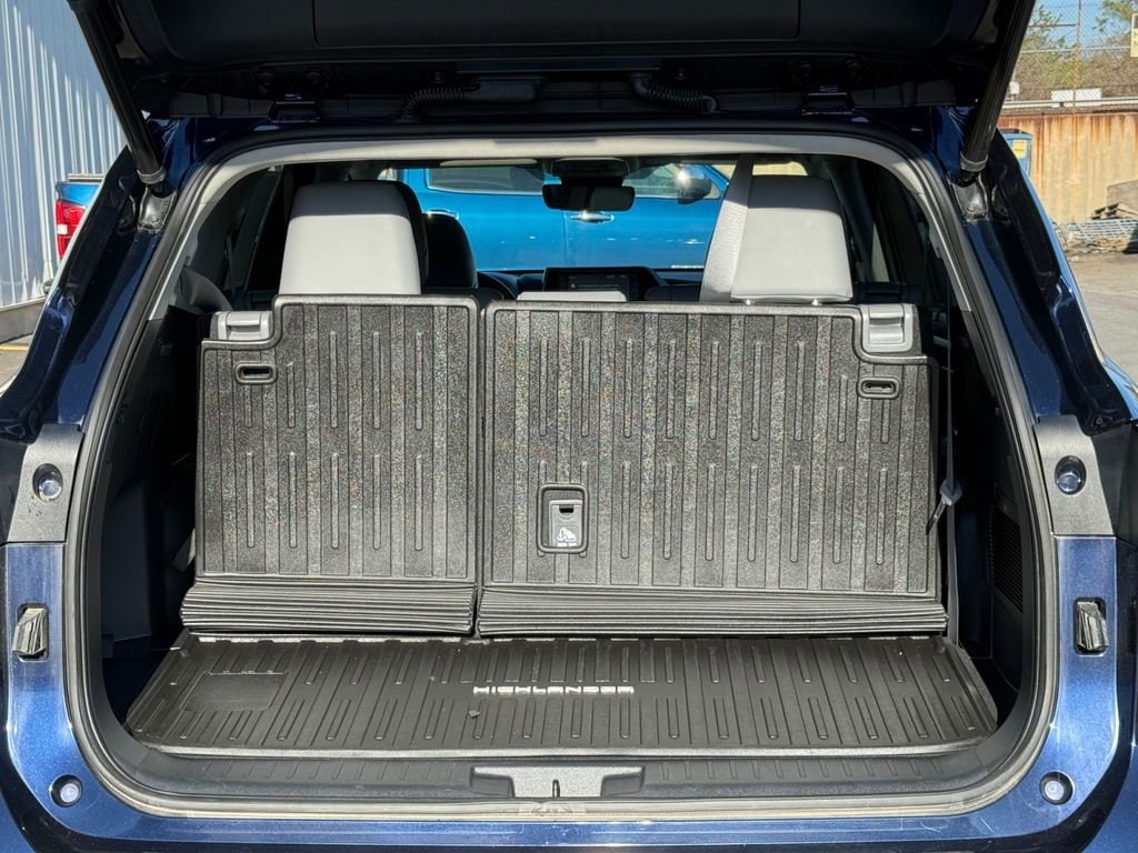 2022 Toyota Highlander XLE - Photo 27