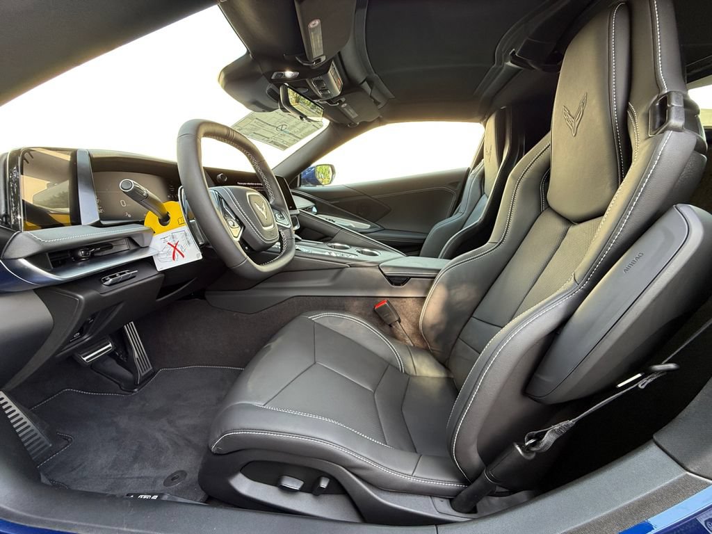 2027 Chevrolet Corvette 1LT - Photo 9