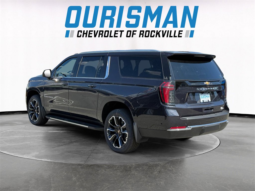2025 Chevrolet Suburban LS photo 3