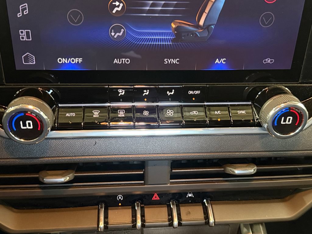 2026 Chevrolet Colorado Trail Boss - Photo 17