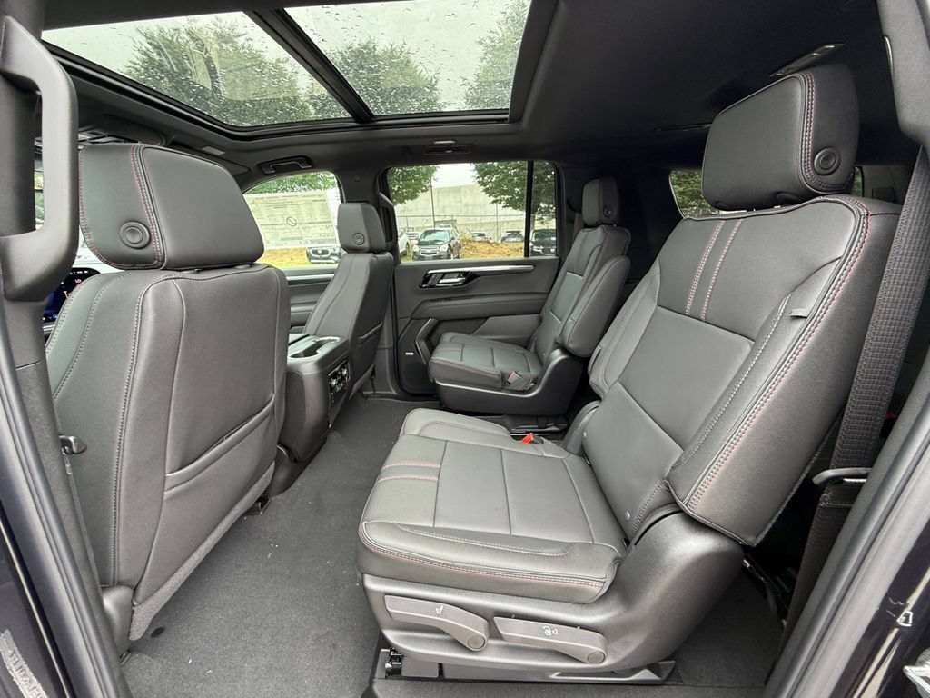 2026 Chevrolet Suburban RST - Photo 24