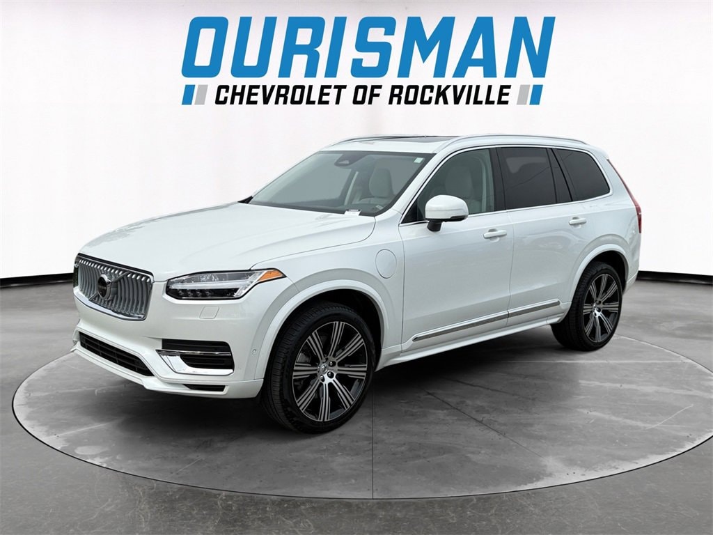 Used 2025 Volvo XC90 Plug-In Hybrid Plus