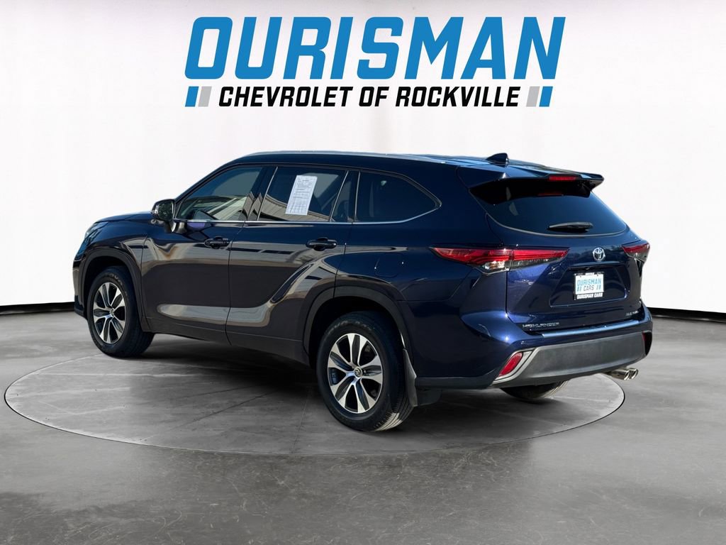 2022 Toyota Highlander XLE - Photo 4