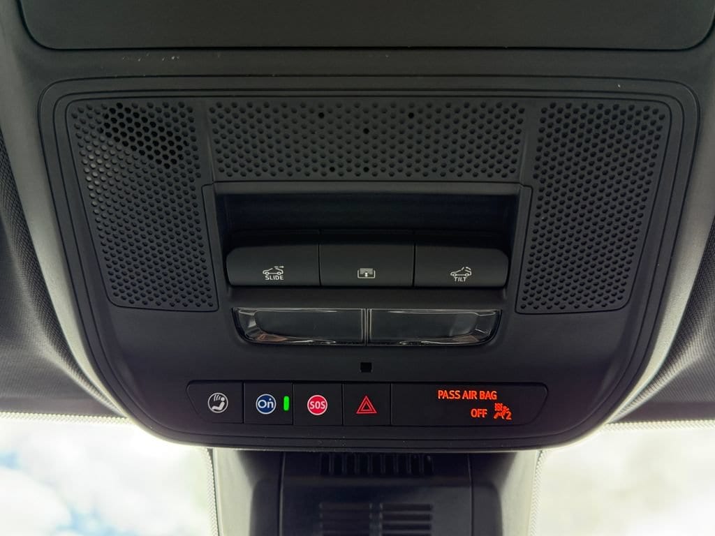 2027 Chevrolet Equinox LT - Photo 18