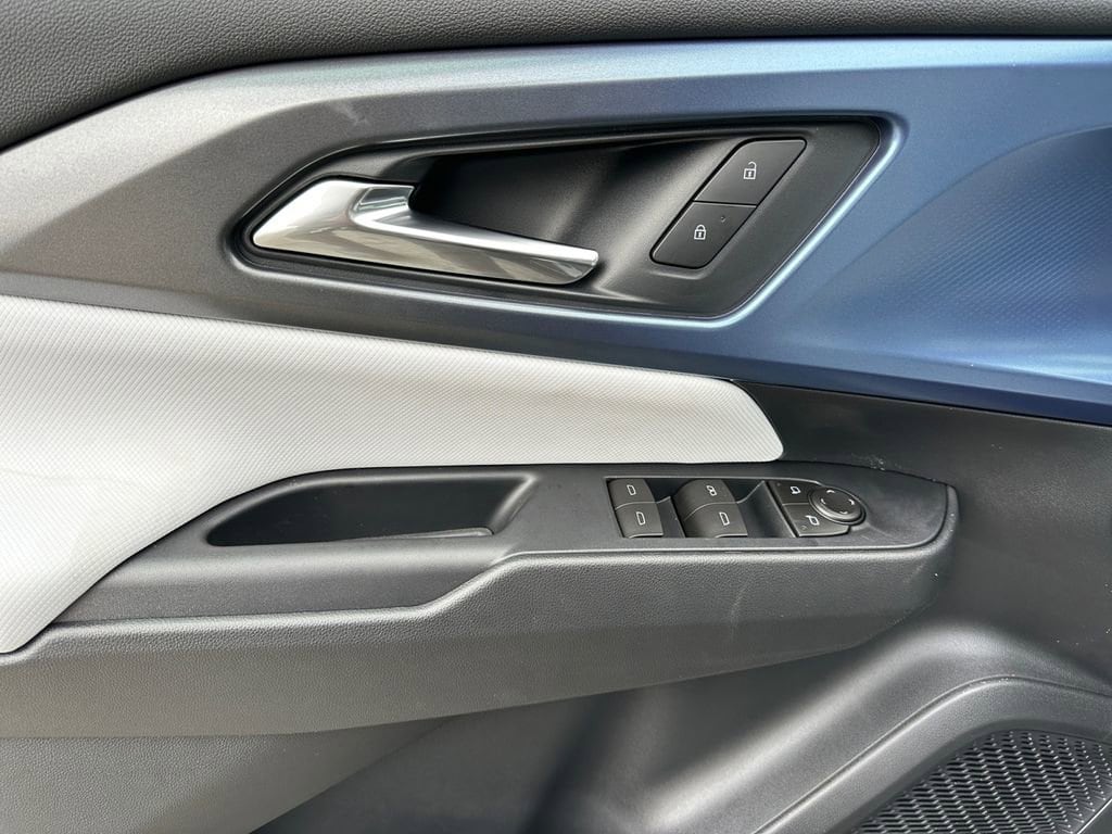 2026 Chevrolet Equinox EV 2LT - Photo 11