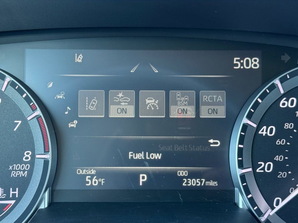 2022 Toyota Highlander XLE - Photo 13