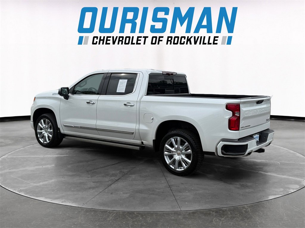 2023 Chevrolet Silverado 1500 High Country photo 2