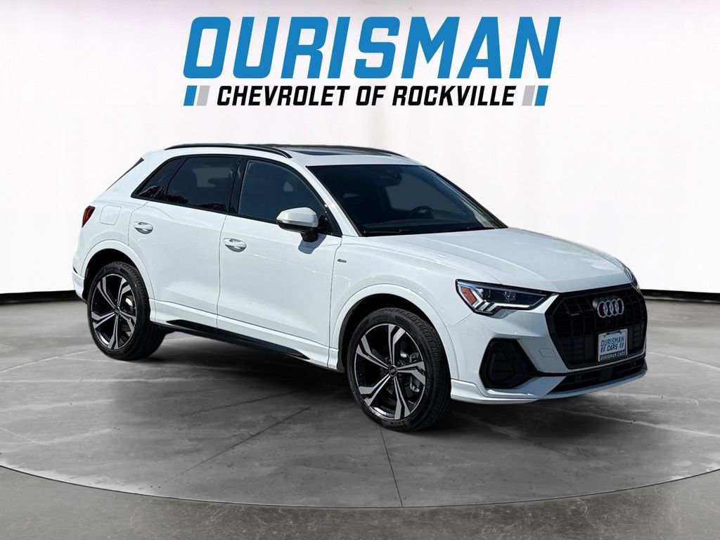 2023 Audi Q3 45 TFSI S Line Premium quattro's photo
