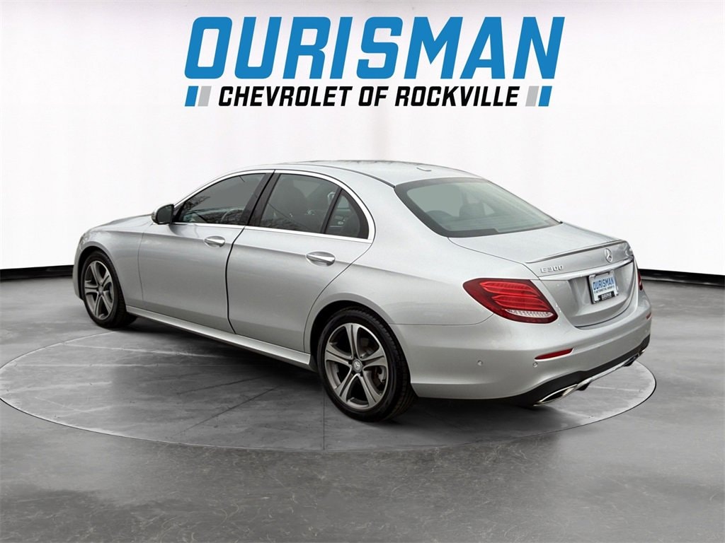 2017 Mercedes Benz E 300 photo 4