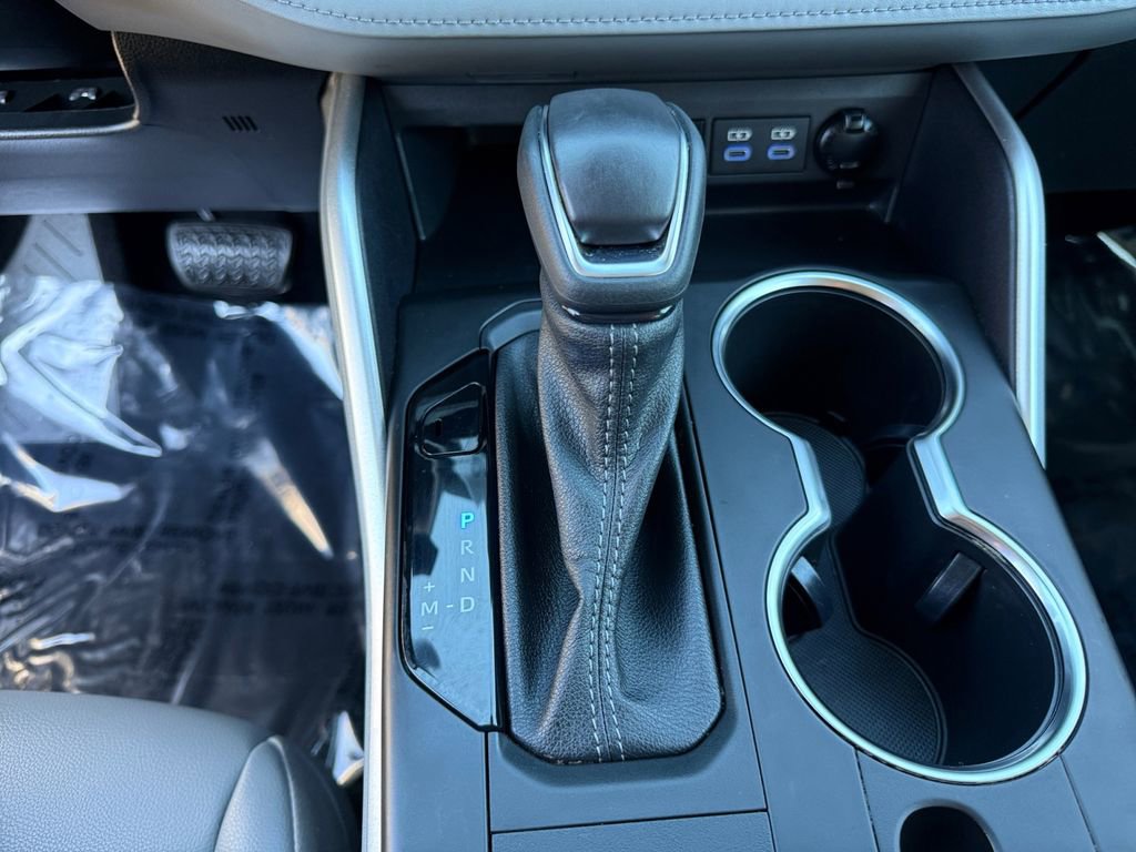 2022 Toyota Highlander XLE - Photo 18