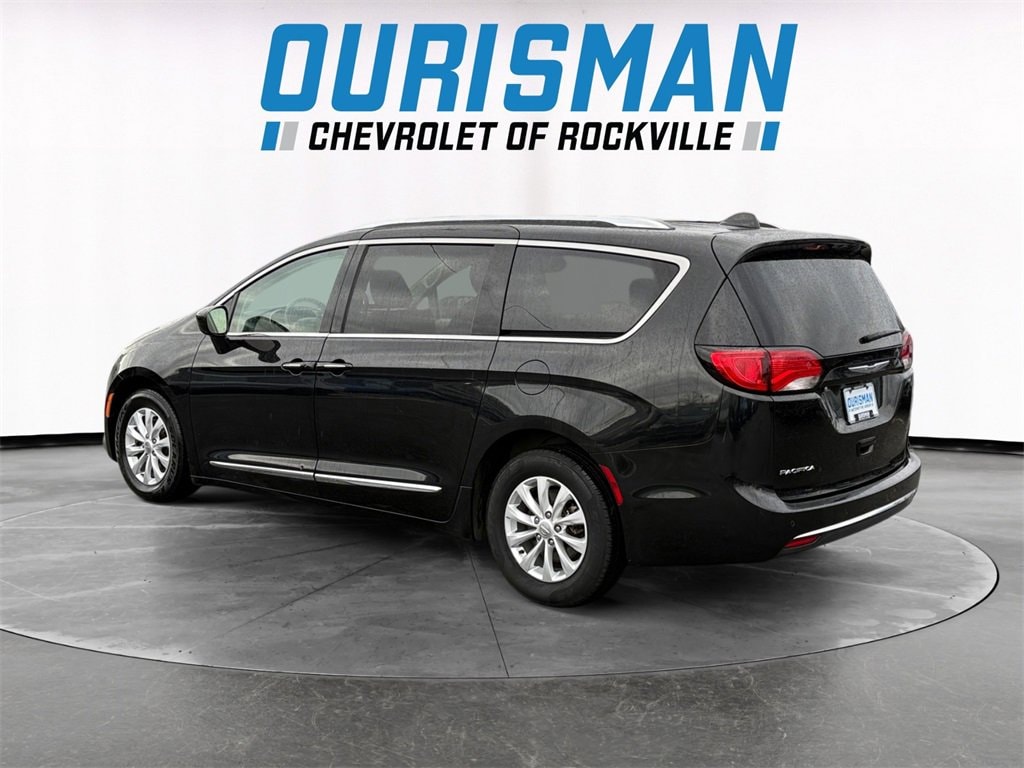 Used 2018 Chrysler Pacifica Touring L