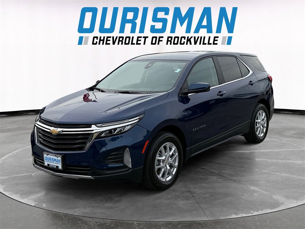 2022 Chevrolet Equinox LT photo 2