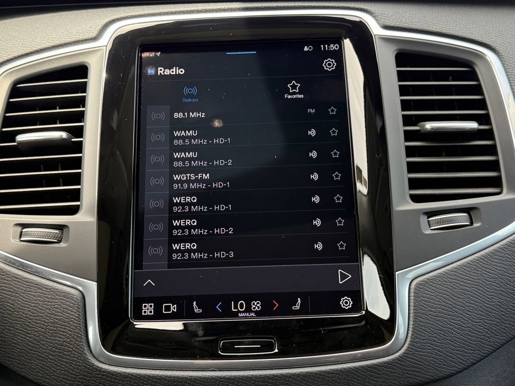 2025 Volvo XC90 Core - Photo 13