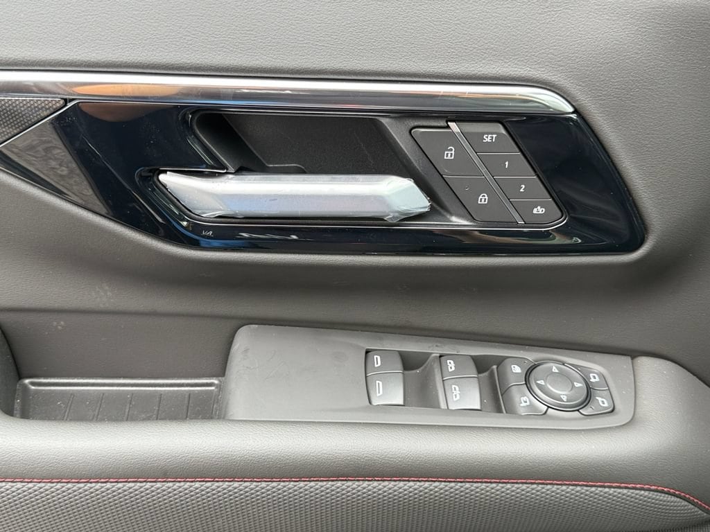 2026 Chevrolet Suburban RST - Photo 11