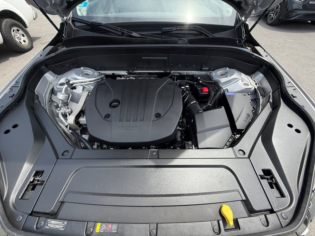2025 Volvo XC90 Core - Photo 25