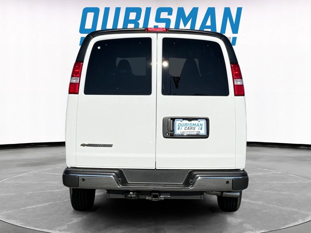 2026 Chevrolet Express Passenger LT