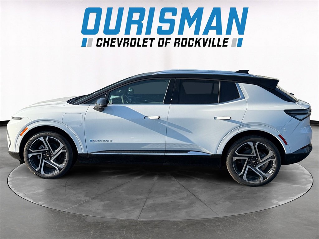 2025 Chevrolet Equinox EV 1LT photo 3