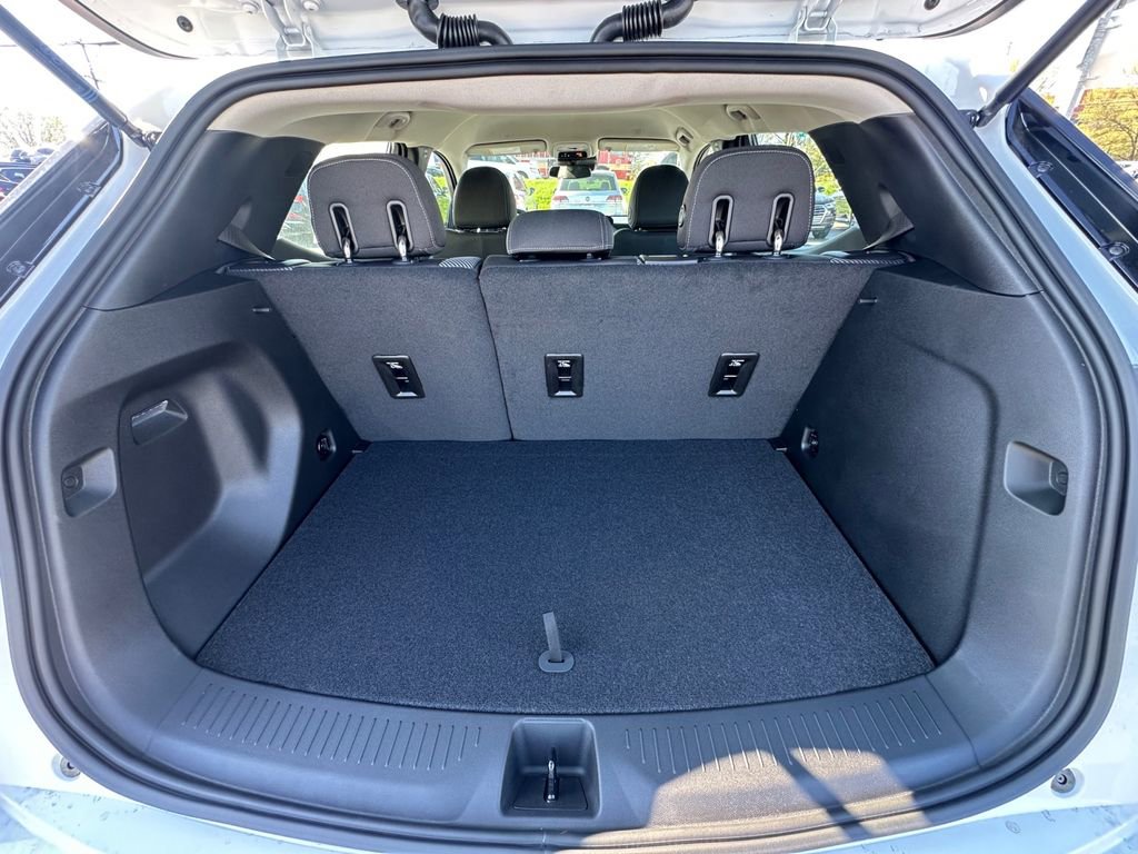 2027 Chevrolet Bolt LT - Photo 24