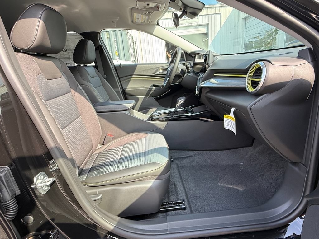 2026 Chevrolet Trax LT - Photo 25