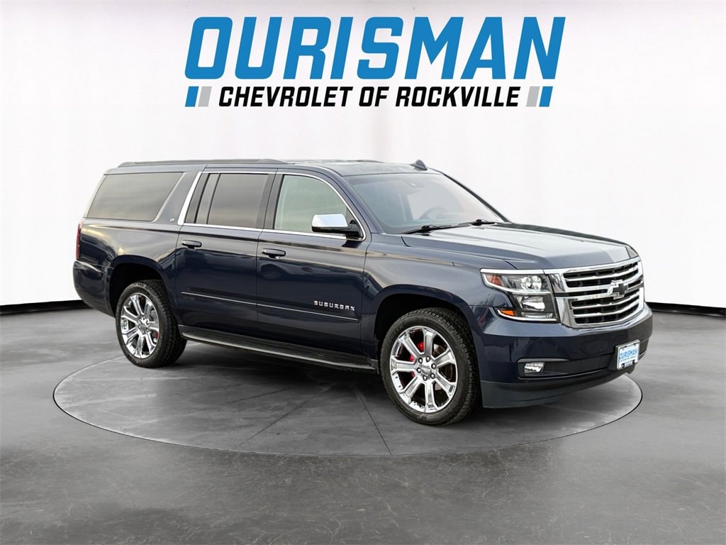 2017 Chevrolet Suburban LT's photo