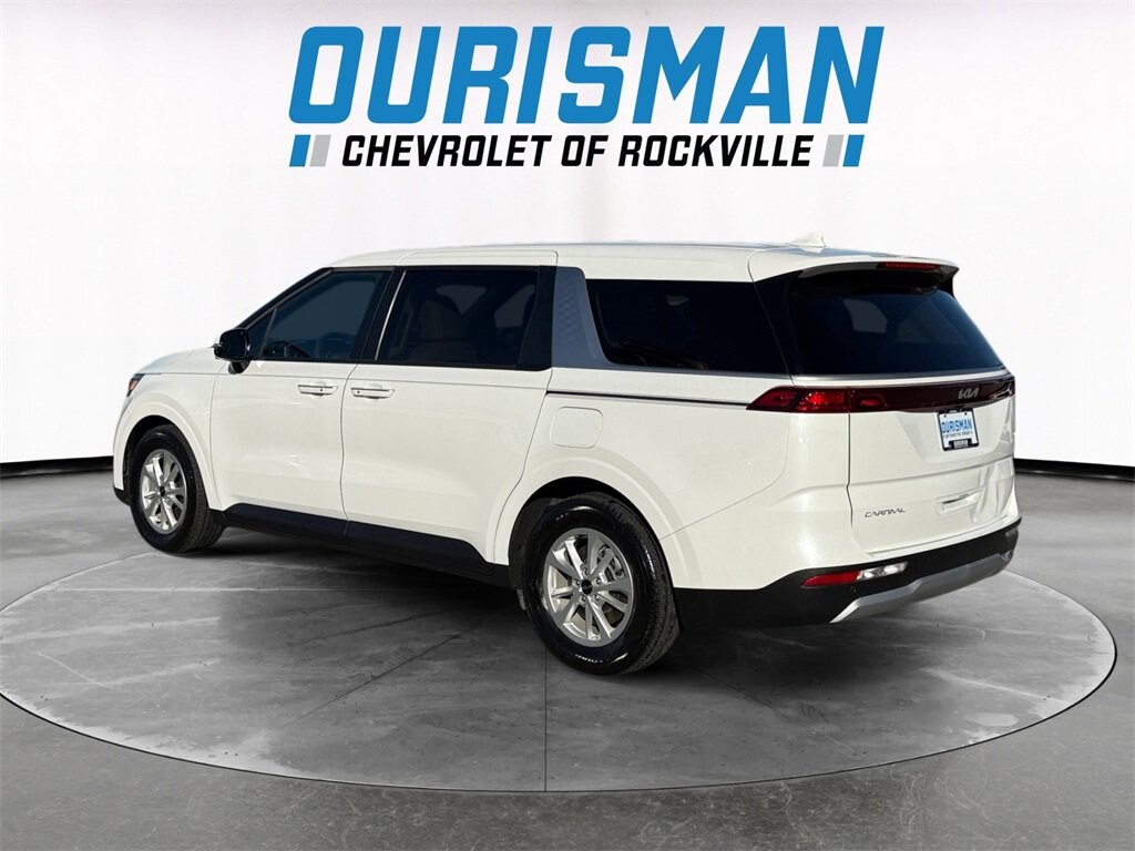 Used 2024 Kia Carnival LX