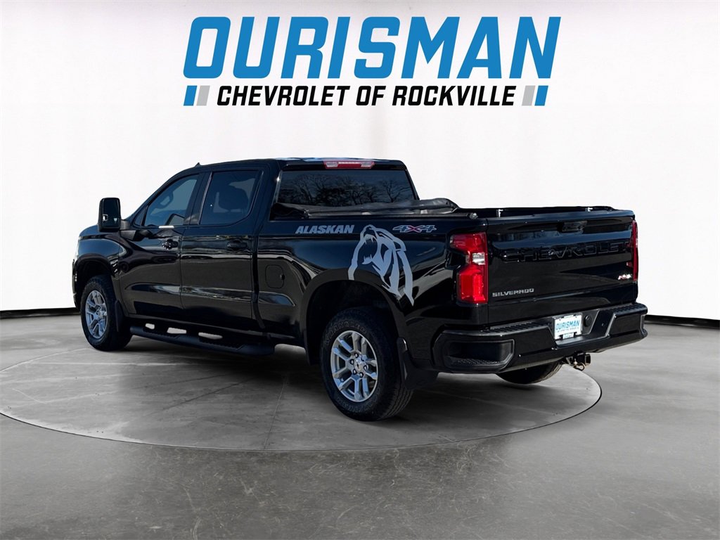 2023 Chevrolet Silverado 1500 RST photo 2