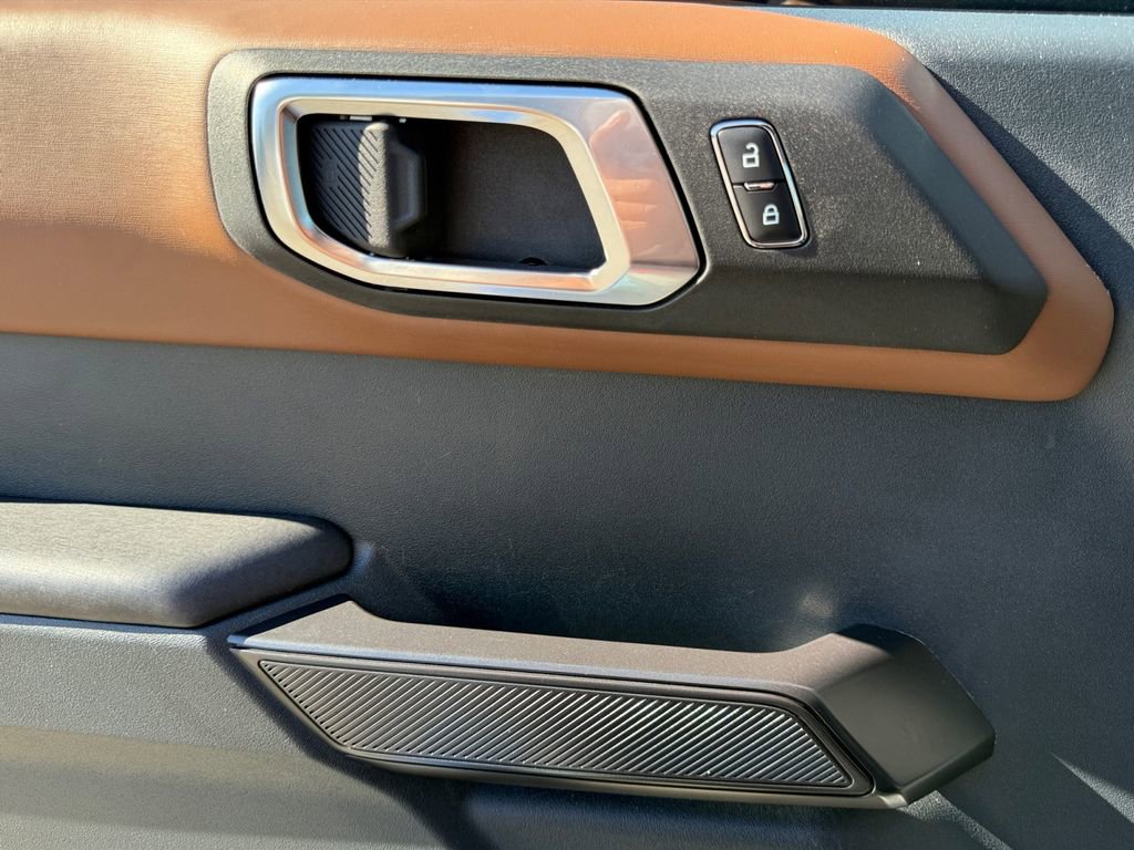 2024 Ford Bronco 4-Door Outer Banks - Photo 11