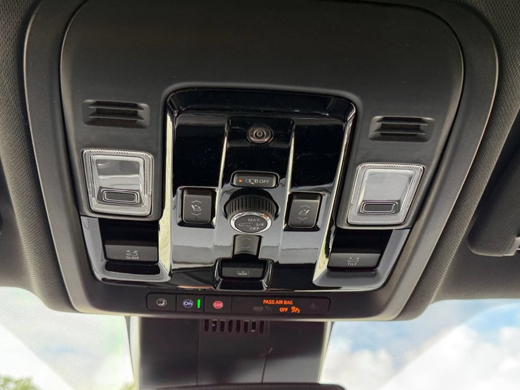 2026 Chevrolet Suburban Premier - Photo 19