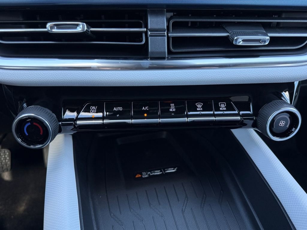 2026 Chevrolet Equinox EV 2LT - Photo 18