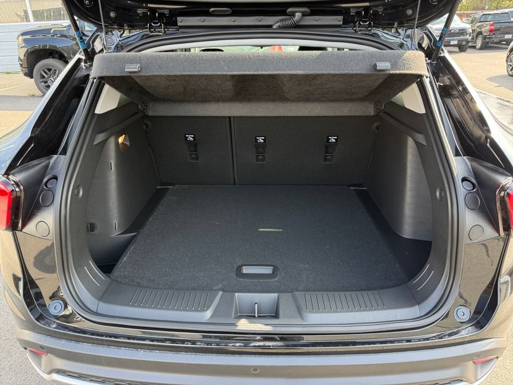 2026 Chevrolet Trax LT - Photo 24