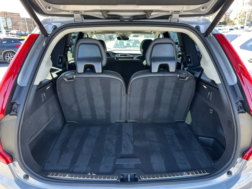 2025 Volvo XC90 Core - Photo 28