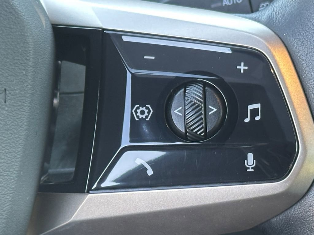2023 BMW iX Base - Photo 19